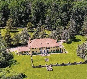  ?? ?? The replica Tuscan villa at 30 Mark Twain Lane in Redding.