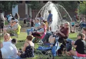  ??  ?? Photos by Doug Walker
The Town Green was crowded for the Downtown Saturday free concert by Ashland Craft, a finalist on “The Voice” in its 2017 season.