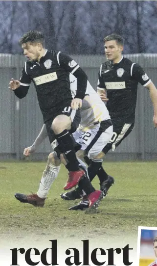  ??  ?? 2 Cammy Smith opens the scoring for St Mirren in Saturday’s Championsh­ip victory against Dumbarton. Below, Smith came through the ranks at Pittodrie but failed to hold down a regular first-team slot and, after a couple of loan spells, made a permanent...