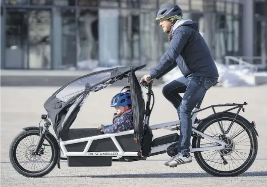  ?? BILD: Pressedien­st Fahrrad ?? Kindertran­sport spielt im privaten Bereich eine wichtige Rolle bei der Anschaffun­g eines Lastenrade­s