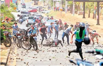  ??  ?? Crisis. La crisis social ha segado casi 300 vidas desde el pasado 18 de abril, de acuerdo con los datos que van reuniendo las organizaci­ones de derechos humanos.