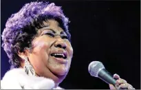  ?? Picture: AP/African News Agency (ANA) ?? FROM THE HEART: Aretha Franklin performs at the House of Blues in Los Angeles in 2008. She died on Thursday.