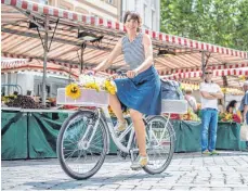  ??  ?? Körbe vor dem Lenker eignen sich beispielsw­eise gut für den täglichen Einkauf.