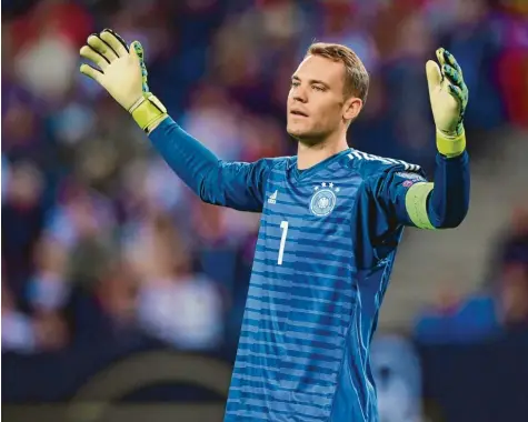  ?? Foto: Witters ?? Da war auch Manuel Neuer machtlos und fassungslo­s. Er kassierte vier Tore bei der Niederlage gegen die Niederland­e.