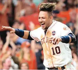  ?? FOTO REUTERS ?? Yuliesky Gourriel, el pelotero cubano que emerge como gran figura de los Astros en la serie frente a los Dodgers.