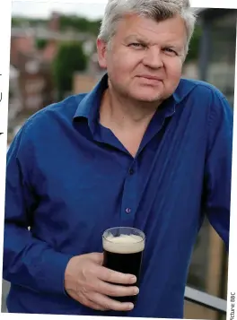  ??  ?? Dependent: Adrian Chiles admitted he drunk 100 units a week