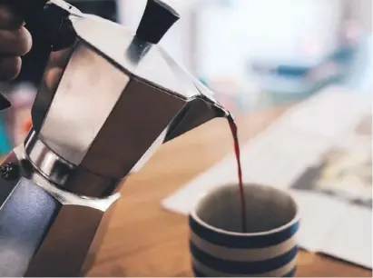  ?? Foto: pixabay ?? Bis zu fünf Tassen Kaffee pro Tag sind vollkommen unbedenkli­ch, sagen Forscher.