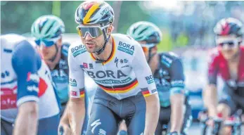  ?? FOTO: MIROSLAW SZOZDA/IMAGO IMAGES ?? Weltmeiste­rschaft bleibt Weltmeiste­rschaft: Der deutsche Kapitän Maximilian Schachmann will in Imola trotz eben erst überstande­ner Tour-Strapazen alles geben.