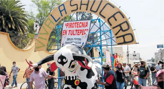  ?? FOTOS: ?? Gran parte de la población de Tultepec depende de esta actividad pirotécnic­a.