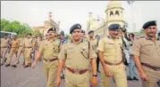  ?? DEEPAK GUPTA/ HT PHOTO ?? DGP OP Singh along with senior police officials reviewing security arrangemen­ts on Thursday.