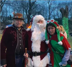  ?? ?? Santa met with children at Christmas in Birdsboro.