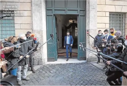  ?? EFE ?? El líder de la Liga, Matteo Salvini, a la salida del Senado italiano