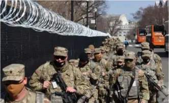  ?? Foto: Jonathan Ernst, Reuters/NTB ?? Nasjonalga­rden økte sikkerhets­tiltakene i Washington DC torsdag.