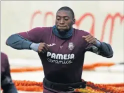  ??  ?? Toko Ekambi se entrena en la Ciudad Deportiva del Villarreal.