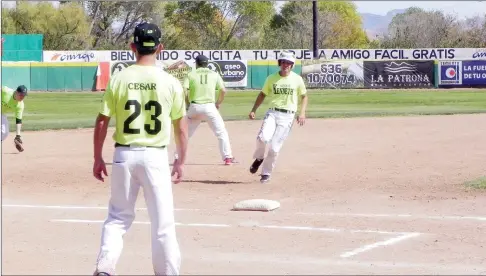  ??  ?? LA LUCHA en este torneo está muy cerrada