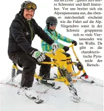  ??  ?? Björn Walter und seine Tochter Samira zeigen den Anfängern, wie man Snowbike fährt. Der Experte weiß: Das Bremsen will gelernt sein.