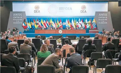  ?? FOTO: AFP ?? Panorama general de la tercera sesión plenaria de la 52ª Asamblea General. Estuvieron presentes los cancillere­s de los países miembros de la OEA.