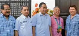  ??  ?? NHCP director Luduvico Badoy, Nagcarlan Mayor Nelson Osuna, NHCP acting chair Rene Escalante, historian Regalado Trota José, former NHCP head Ma. Serena Diokno