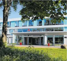  ?? FOTO: ARD ?? Zu den Kliniken Ostalb gehören die Sankt-Anna-Virngrund-Klinik in Ellwangen, das Aalener Ostalbklin­ikum sowie das Stauferkli­nikum in Mutlangen.