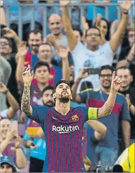  ?? FOTO: PERE PUNTÍ ?? Leo Messi celebra uno de sus tres goles al PSV Ahora, a por el Girona