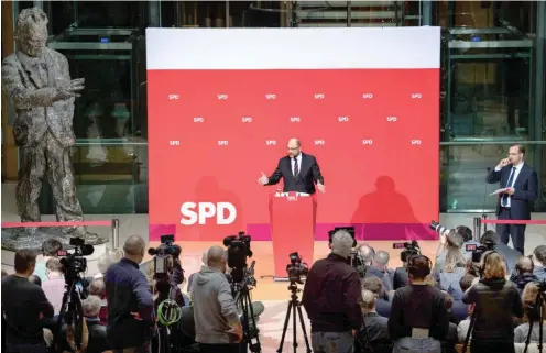  ?? Foto: dpa/Bernd von Jutrczenka ?? SPD-Vorsitzend­er Martin Schulz nach den Sitzungen von Präsidium und Parteivors­tand