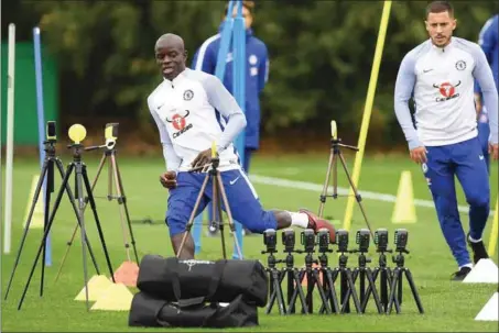  ??  ?? Kante (left) at training with Chelsea ahead of tonight’s UEFA Champions League clash with Roma