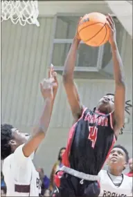  ?? Jeremy Stewart ?? Cedartown Middle’s Zane Pasley (4) goes up for a rebound against Heard County during last week’s WGAA tournament championsh­ip game at CMS.