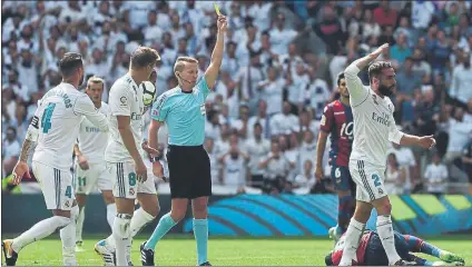  ?? F.: EFE ?? El Madrid se ha puesto en el papel de víctima y en los canales oficiales del club culparon a Hernández Hernández del empate ante el Levante