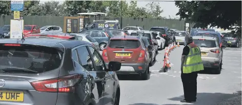  ?? Picture: David Lowndes ?? Queues at McDonald’s in Boongate.