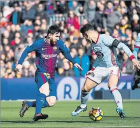  ?? FOTO: GETTY ?? Espectacul­ar túnel de Messi a Hugo Mallo El argentino dirigió el juego azulgrana