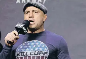  ?? AnMEN MAN ATO / A P ?? Joe Rogan presentant un espectacle de lluita a Las Vegas