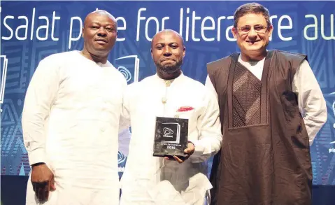  ??  ?? Chairman, Panel of Judges, 2016 Etisalat Prize for Literature, Helon Habila (left); Winner, Jowhor Ile and Chief Executive Officer, Etisalat Nigeria, Matthew Willsher, at the Grand Finale; Award at the weekend in Lagos