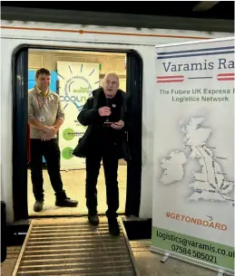  ?? Andy Coward ?? Network Rail chair Peter, Lord Hendy of Richmond Hill addresses the assembled interested parties at the Varamis Rail preview event at Liverpool Street station on March 13, with Varamis Rail managing director Phil Read alongside.