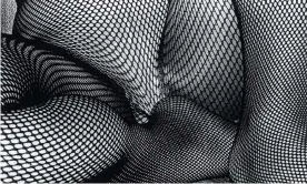  ?? Photograph: © Daido Moriyama, courtesy Michael Hoppen Gallery ?? Curving contours … Daido Moriyama’s Tights (1987).