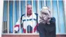  ?? FOTO: DPA ?? Ein Bildschirm vor einem Gerichtssa­al zeigt Sergej Skripal mit seiner Anwältin vor rund zehn Jahren.
