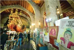  ?? M.GONZÁLEZ/SHOOTING ?? El Museu Marítim acogió la fiesta por el 40 aniversari­o