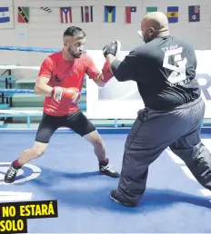  ??  ?? NO ESTARÁ SOLO Jean Carlos Quintana, quien se prepara para su debut profesiona­l en el Palacio de Deportes en Mayagüez, contará con la presencia de su progenitor en la esquina.