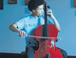  ??  ?? Sheku Kanneh-Mason, de 18 años, un prodigio