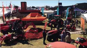  ?? FOTO: LIZA BOHLMANN ?? ’n Wye reeks Kubota-trekkers, -veelterrei­nvoertuie en -boutoerust­ing sal op die Nampo-Oesdag naby die Nampo-saal te sien wees.