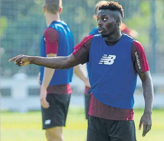  ?? FOTO: JUAN ECHEVERRÍA ?? En busca del gol Williams intentará demostrar hoy en Barakaldo que Berizzo puede seguir contando con él como una opción válida en punta