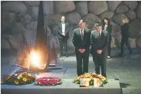  ?? (Marc Israel Sellem/The Jerusalem Post) ?? GERMAN FOREIGN MINISTER Sigmar Gabriel (right) lays a wreath yesterday at Yad Vashem’s Hall of Remembranc­e as German Ambassador to Israel Clemens von Goetze looks on.
