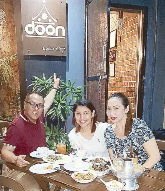  ??  ?? Anna with Solenn Heussaff (and Benjamin Alves) who shot an episode of her GMA show Taste Buddies at Anna’s Doon Thai &amp; Asian; and (right) with Lani Misalucha and husband Nolie