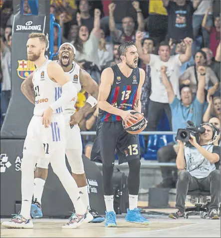  ?? Foto: PERE PUNTÍ ?? Satoransky celebra una canasta ante Musa y Yabusele en un duelo de esta temporada en el Palau contra los blancos