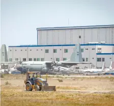  ??  ?? La base aérea está inmersa en los mantos acuíferos del Valle del Mezquital, Texcoco, Zona Metropolit­ana de la Ciudad de México y Cuautitlán-Pachuca.