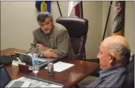  ?? NEWS PHOTO JEREMY APPEL ?? Redcliff Mayor Dwight Kilpatrick and Coun. Larry Leipert at Monday'’ town council meeting. Kilpatrick supported and Leipert opposed a motion to introduce curbside recycling.