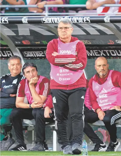  ?? MEXSPORT ?? Gerardo Martino, durante el juego ante Perú.