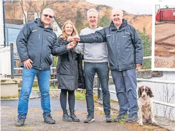  ?? ?? Venture Eilidh and Mark Allan middle new tenants of Pier Café, Stronachla­char receiving their keys from Gordon Allan, Loch Katrine managing director, left, and James Fraser Loch Katrine CEO, right