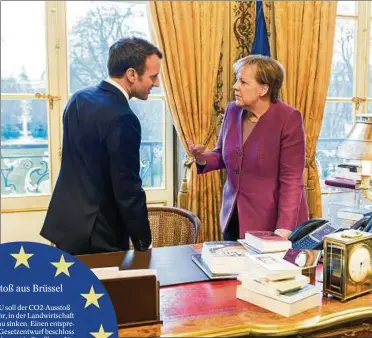  ??  ?? Europa ist ihnen viel wert – und die Kulisse ist prächtig: der französisc­he Präsident Macron und Kanzlerin Merkel im Élysée-palast in Paris im März. Foto: Action Press