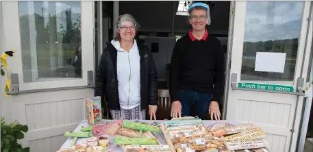  ??  ?? Beryl and Dave Hendry at the Aughrim Town and Country Market.