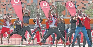  ?? Picture: BAKONEPIX ?? IN THE GROOVE: Orlando Pirates fans enjoy the festivitie­s at the #SummerGigs at the FNB Stadium recently